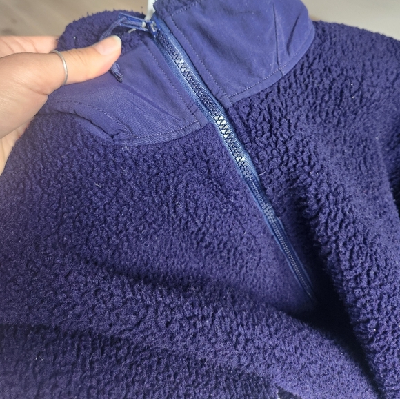 Vintage MEC fleece - Picture 2 of 2